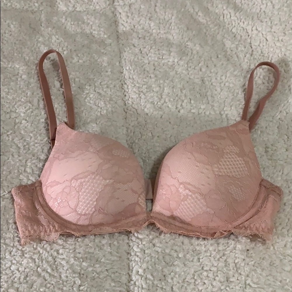 Victoria’s Secret lace Biofit bra